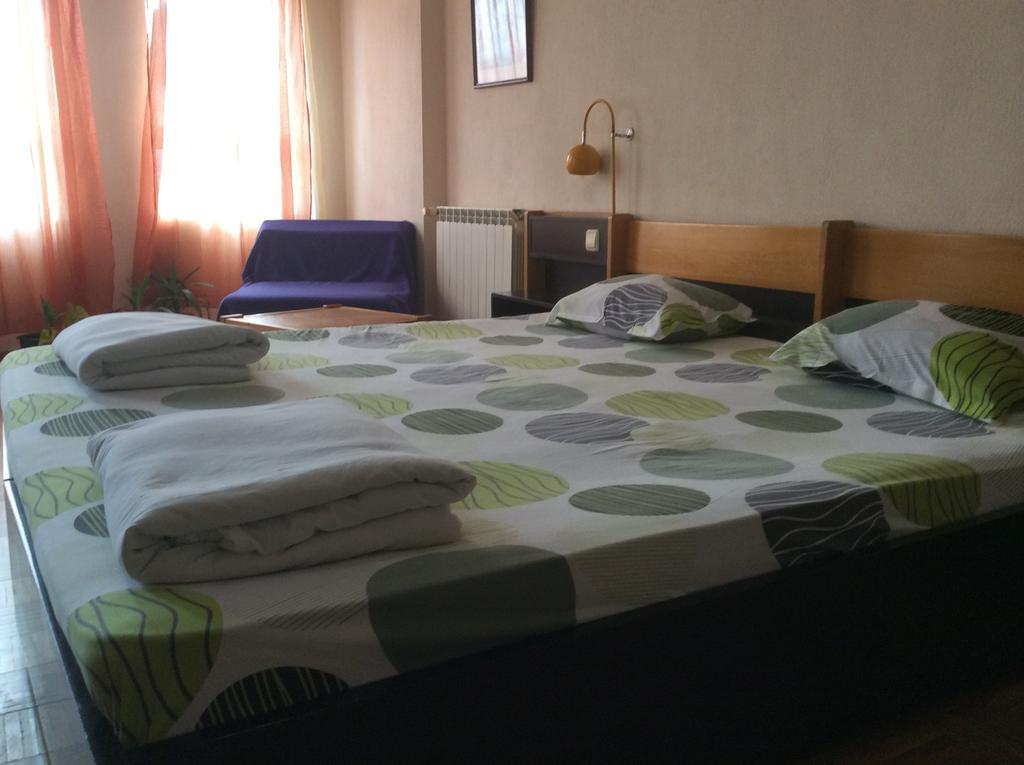 Hotel Balevurov Санданський Номер фото